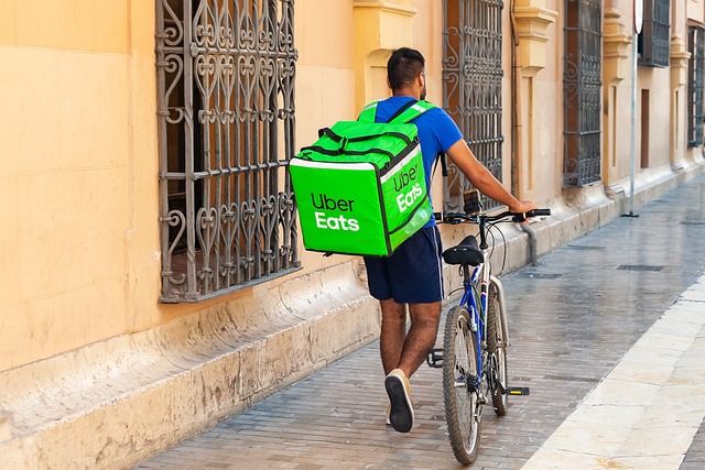Chatea con agente Uber Eats en menos de un minuto